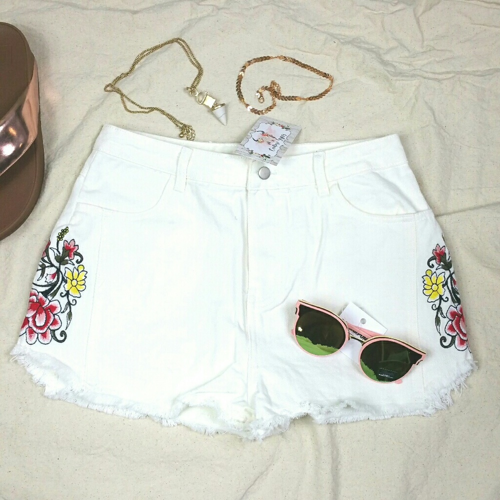 NEW Cutoff Jean Shorts Ivory Denim  NWT S M L